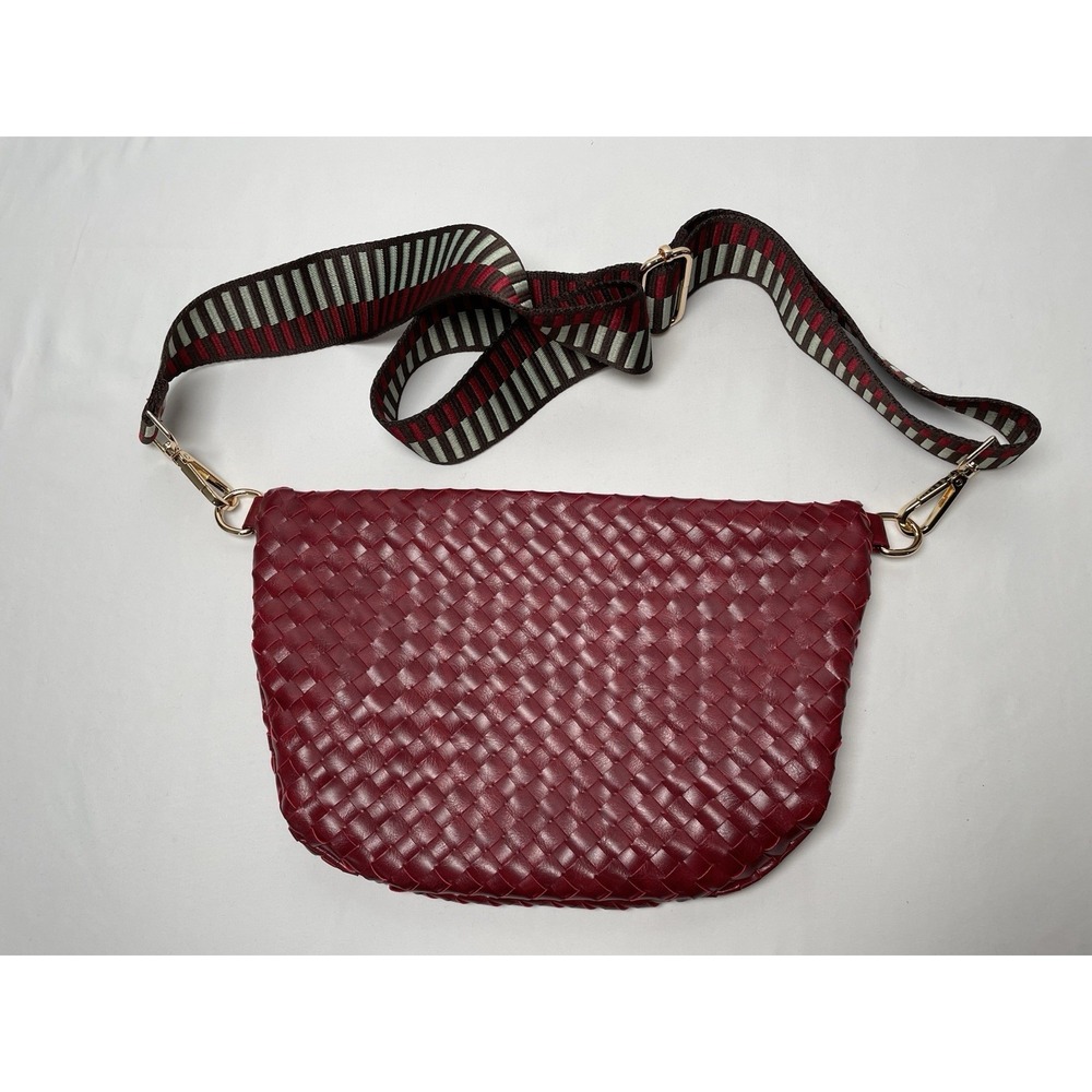 Pretty Simple Westlyn Woven Crossbody Bum Bag Purse Sangria Red NWOT - Picture 7 of 9